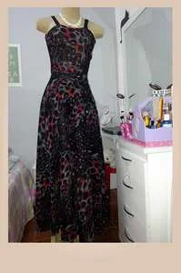 Vestido largo falda acampanada